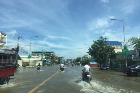 Large Vehicles Still Banned From National Road 5