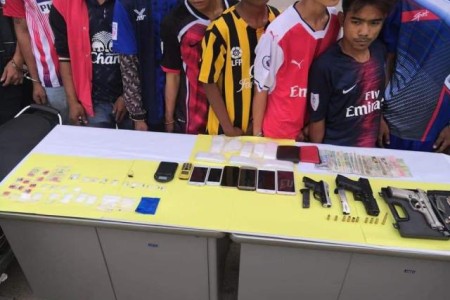 15 Druggies, 3 Guns and Drugs Seized in Poipet Guesthouses