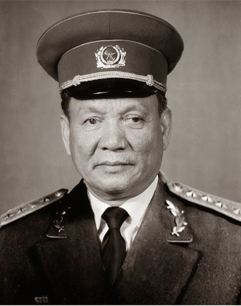  Vietnamese General  and Former President Le Duc Anh Dies  