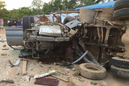 Two Chinese Tourists Die in Banteay Meanchey Crash