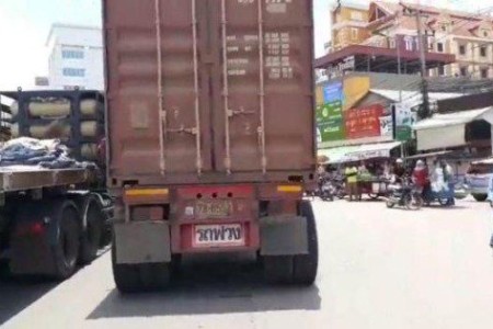 Thai Trucks Kills Chinese Woman in Poipet