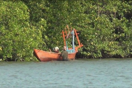 Kampot Fishermen Oppose Investment Company Plans