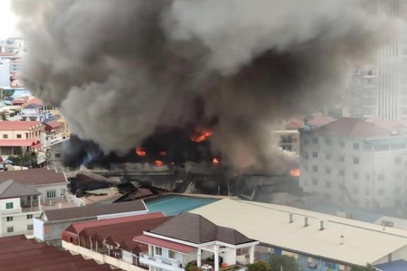 Breaking News: Big Fire in Phnom Penh