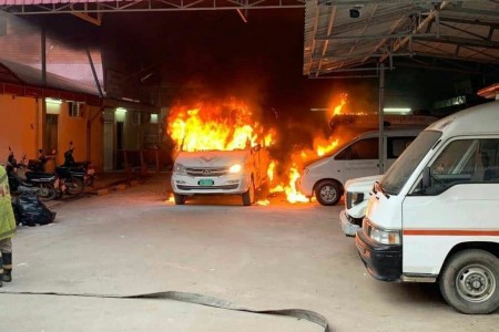 Fire Engulfs 3 Ambulances