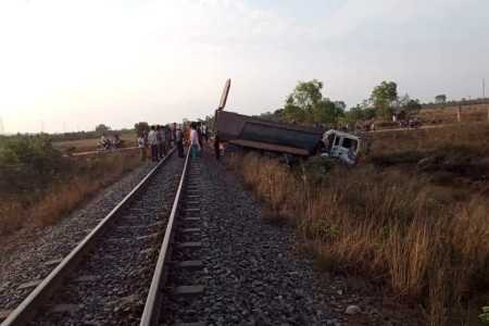 Train Hits Truck In Prey Nop