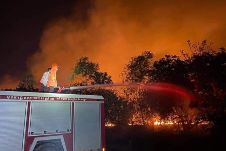 Forest Fire Tackled In Kampot