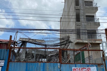 Injuries As Poipet Hotel Construction Collapses