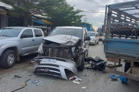 Truck & Car Drivers Run After Three-way Accident Kills Moto Rider