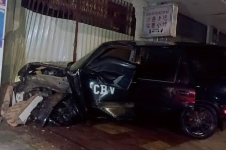 Driver Injured After CRV Hits Divider & House