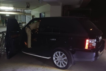 Chinese Man In Range Rover Gunned Down In Hotel Lot