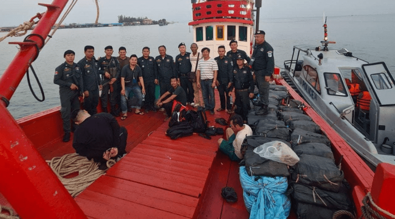 Five ‘Foreign’ Men Arrested In 1000kg Boat Drug Bust