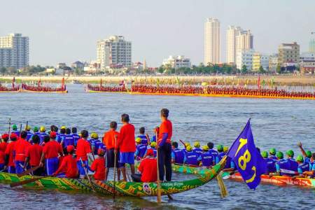 Boat Races and Fireworks Light Up Cambodia Water Festival 2024